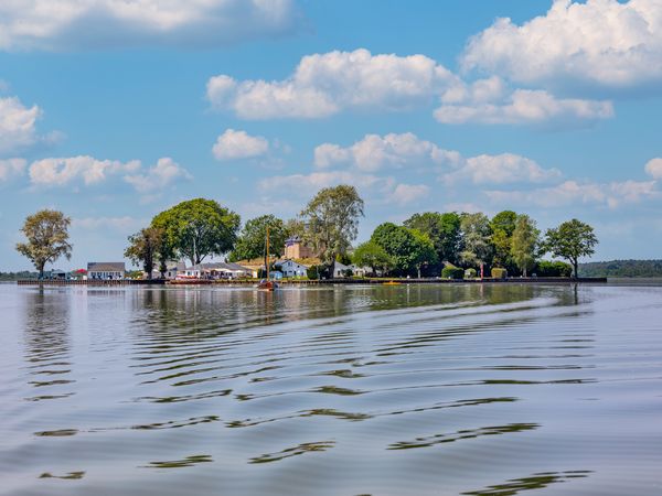 Insel Wilhelmstein mit Auswanderer