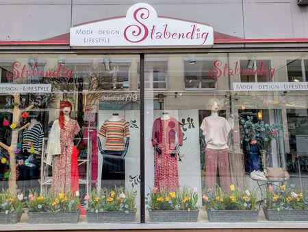 Zu sehen ist die Boutique Stabendig von außen 