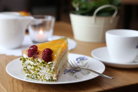 Zu sehen ist eine Torte im Hofcafé im Obstgarten in Bettrum.